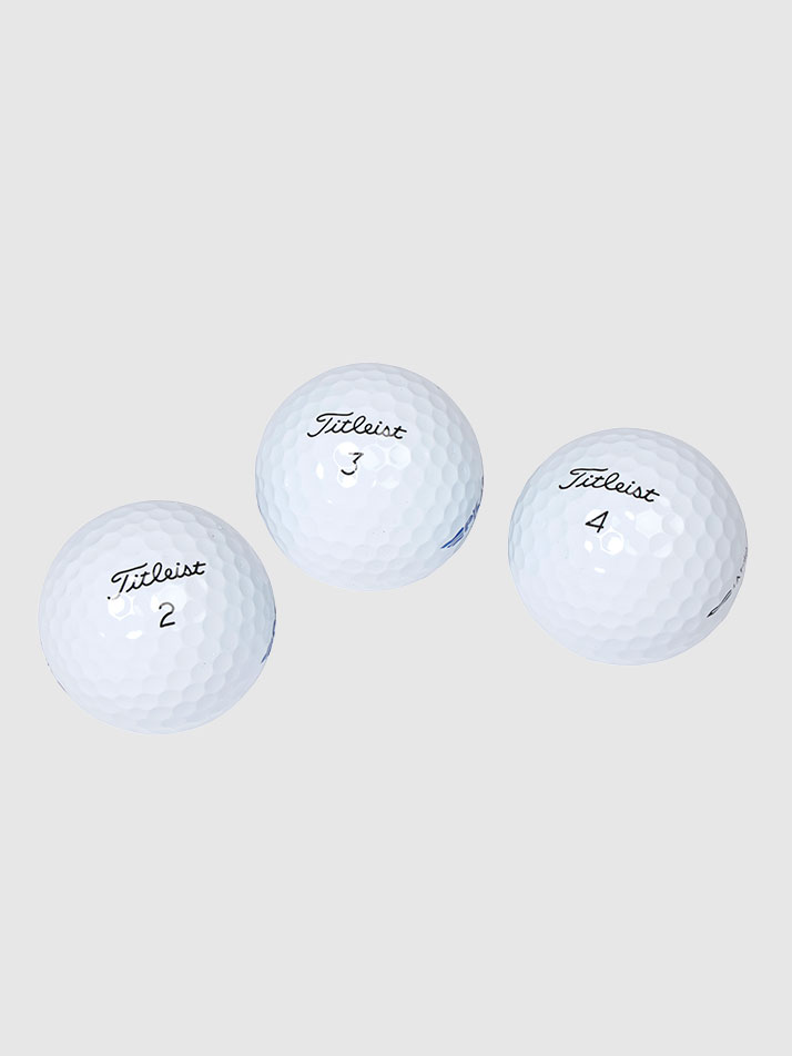 Pilatus Golfball Titleist Pro V1 Set of 3